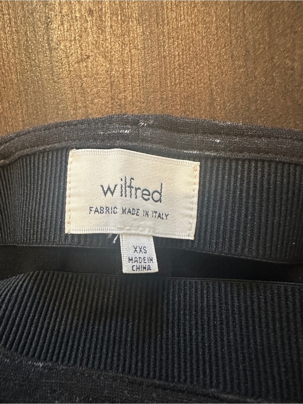 Aritzia Wilfred Heathered Black Pencil Skirt With Front Slit Size XXS Women’s - Picture 9 of 11